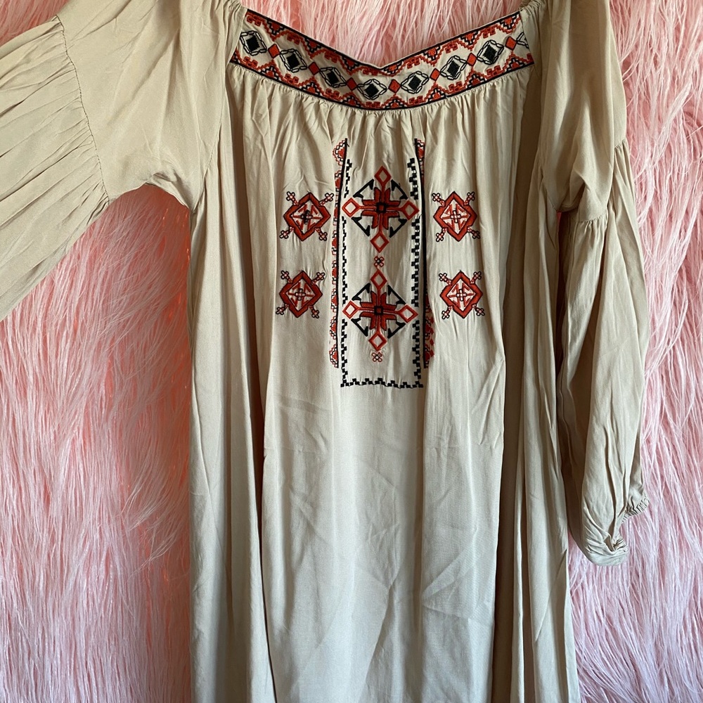 Dress - Picture 2 of 3